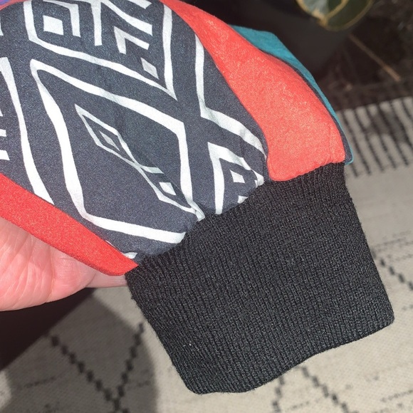 Gently Loved Vintage Reversible Jacket 80’s - 90’s by HEAD SPORTSWEAR - Picture 4 of 10